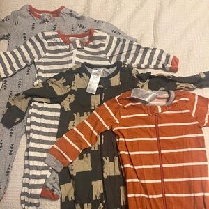 4 pack Gerber Onesies 3-6 month sleepers